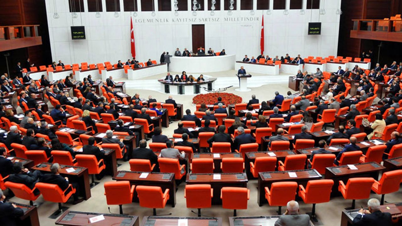 CHP’den 'Cumhurbaşkanlığı Kararnamelerini İzleme ve İncelenme Komisyonu' kurulması için kanun teklifi