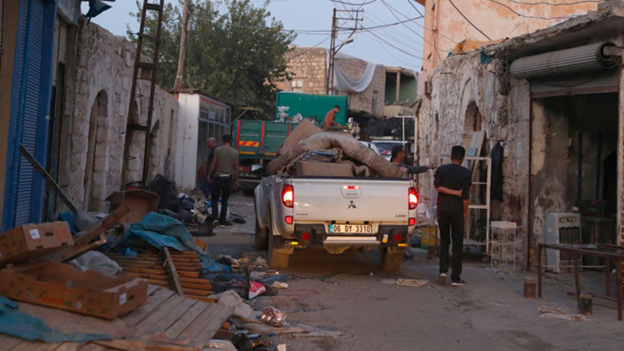 Hasankeyf’te son anlar: Tarihi çarşı boşaltıldı, yol kapatıldı
