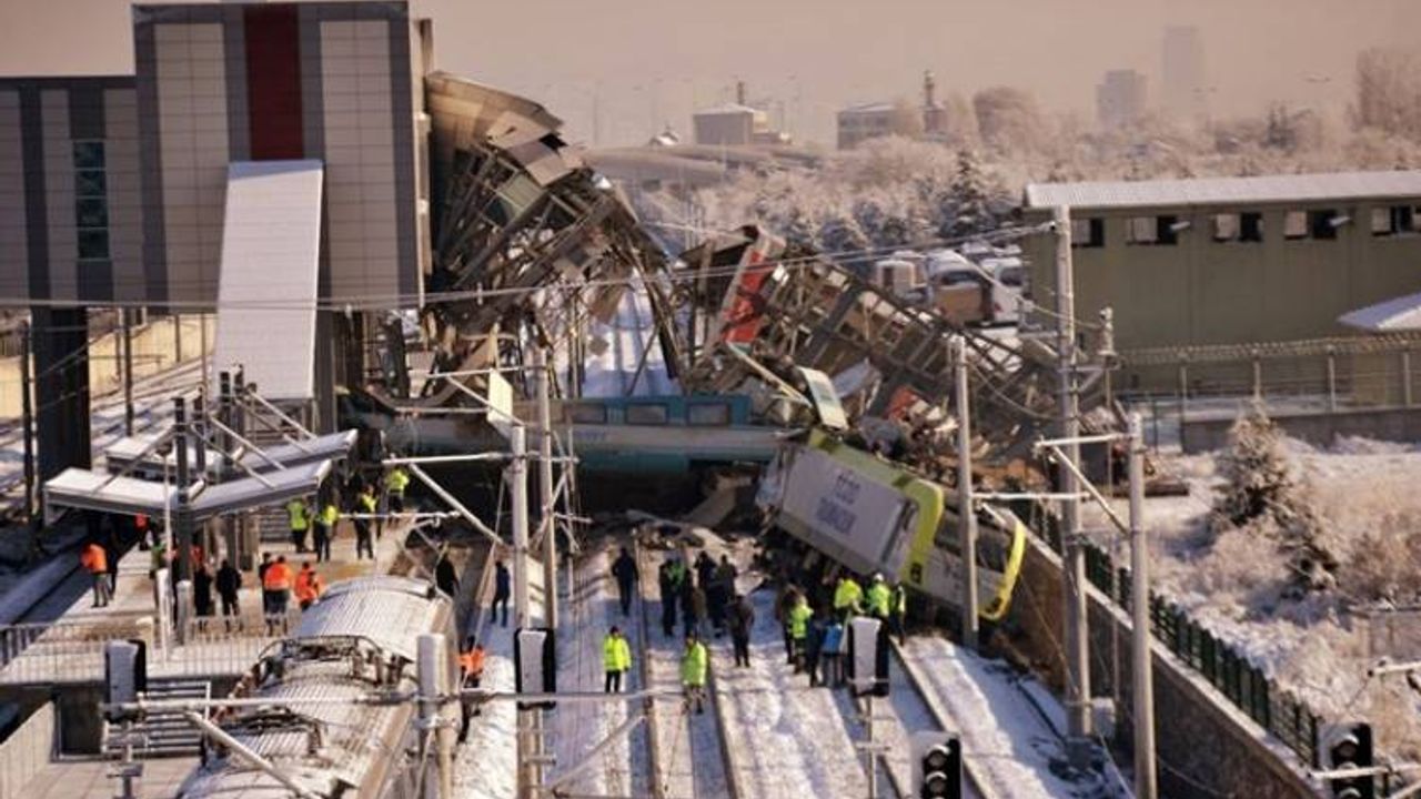 Ankara tren kazasında tutuklu üç sanıktan ikisi tahliye edildi