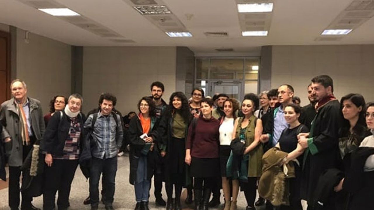 Özgür Gündem ana davası: Necmiye Alpay, Aslı Erdoğan ve Bilge Aykut'a beraat
