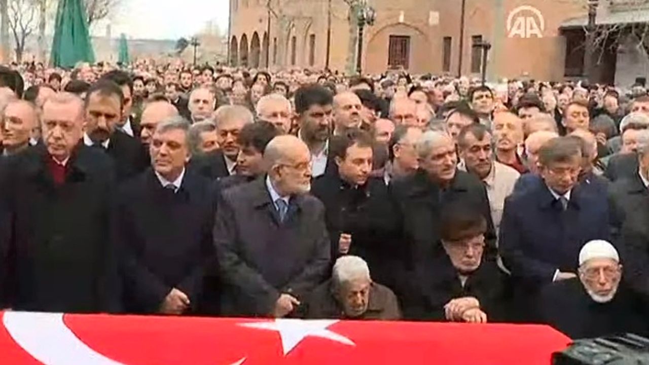 Erdoğan ve Gül, Kazan'ın cenazesinde bir araya geldi