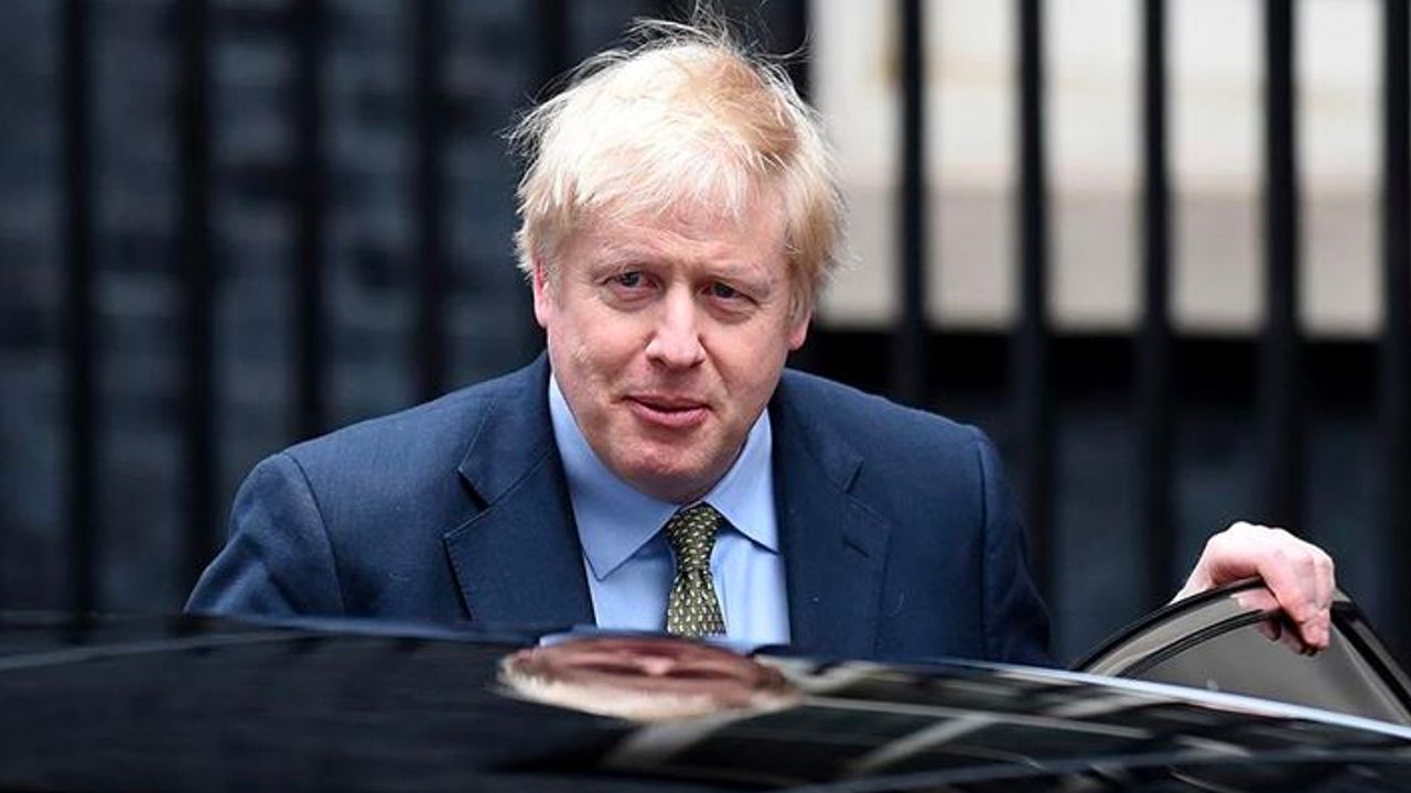 Koronavirüse yakalanan İngiltere Başbakanı yoğun bakımda oksijen tedavisi görüyor