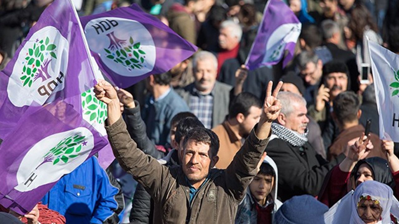 Valilik,  HDP'nin yürüyüşünü engellemek için Tekirdağ'a giriş ve çıkışları yasakladı