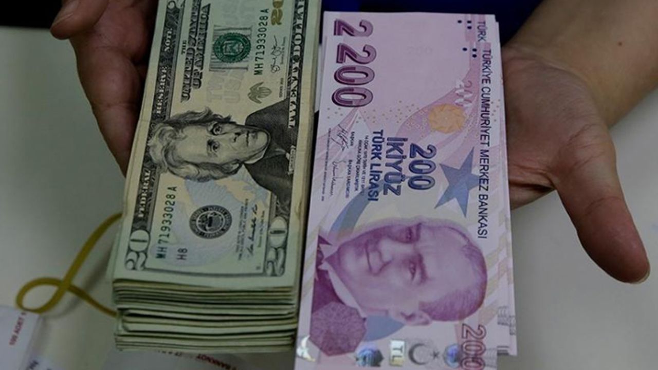 Türk Lirası erimeye devam ediyor, dolar kuru tüm zamanların en yüksek seviyesinde