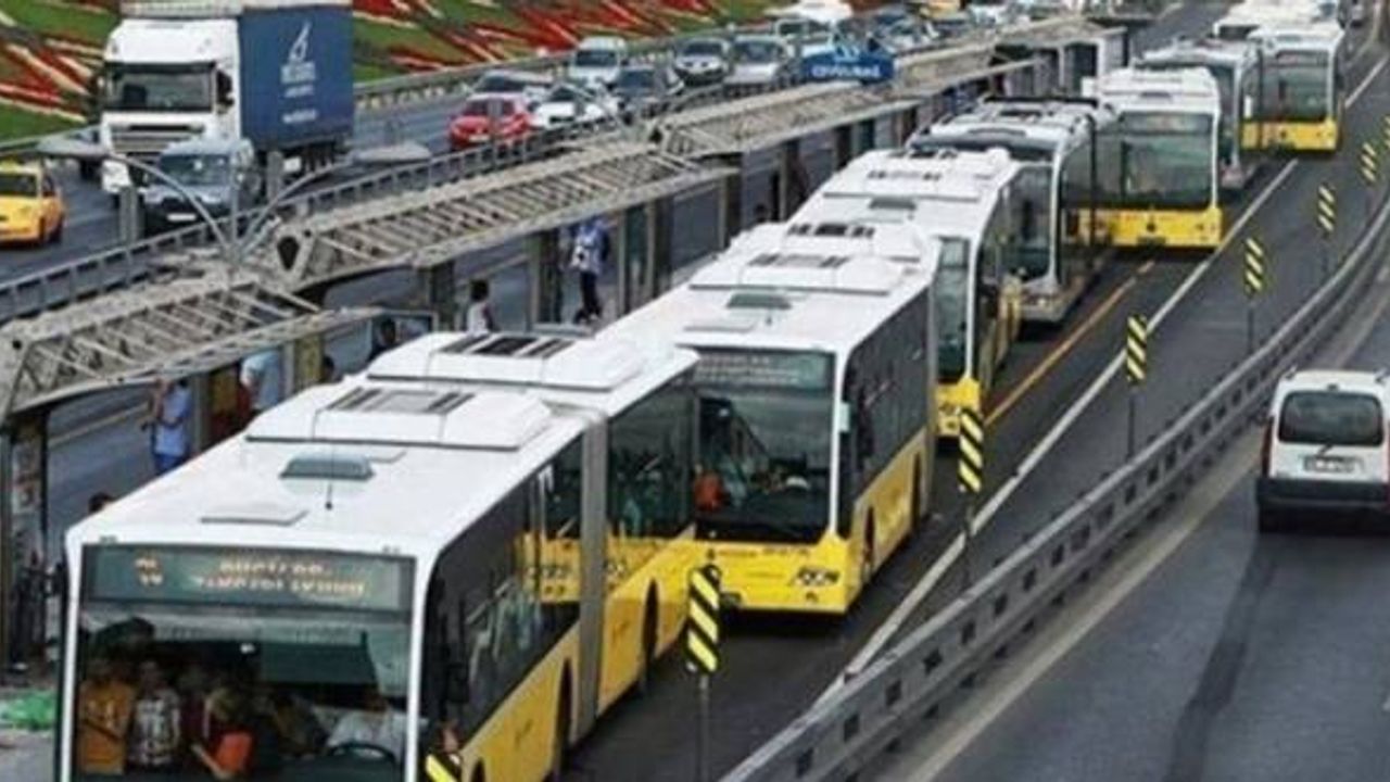 İstanbul Valiliği toplu taşımadaki yoğunluğu azaltmak için mesai saatlerini düzenleyecek