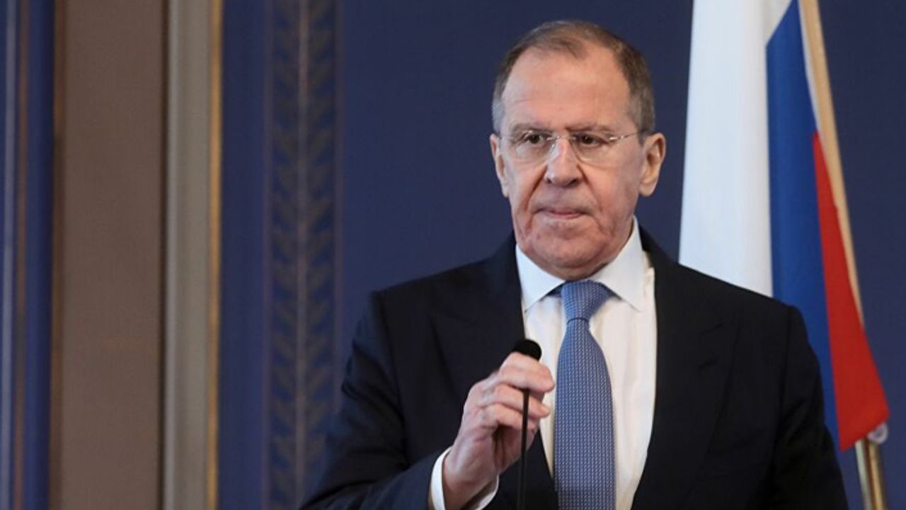 Lavrov: Taliban verdiği sözleri şu an için tutuyor