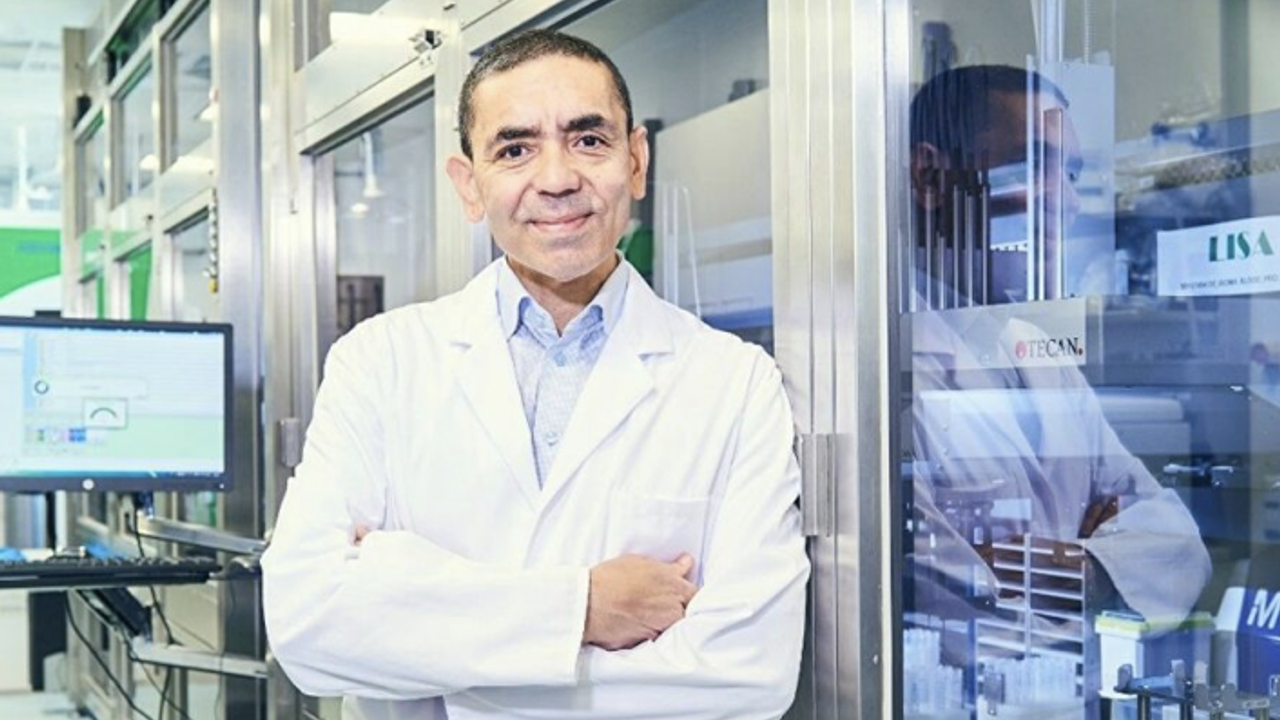 BioNTech CEO'su Şahin: Tek dozluk Covid-19 aşısı için Pfizer ile görüşeceğiz