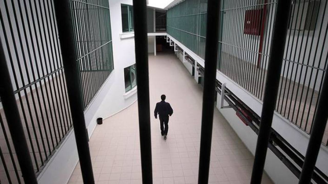 Ceza infaz kurumlarındaki tutuklu ve hükümlüler aşılanmaya başlandı