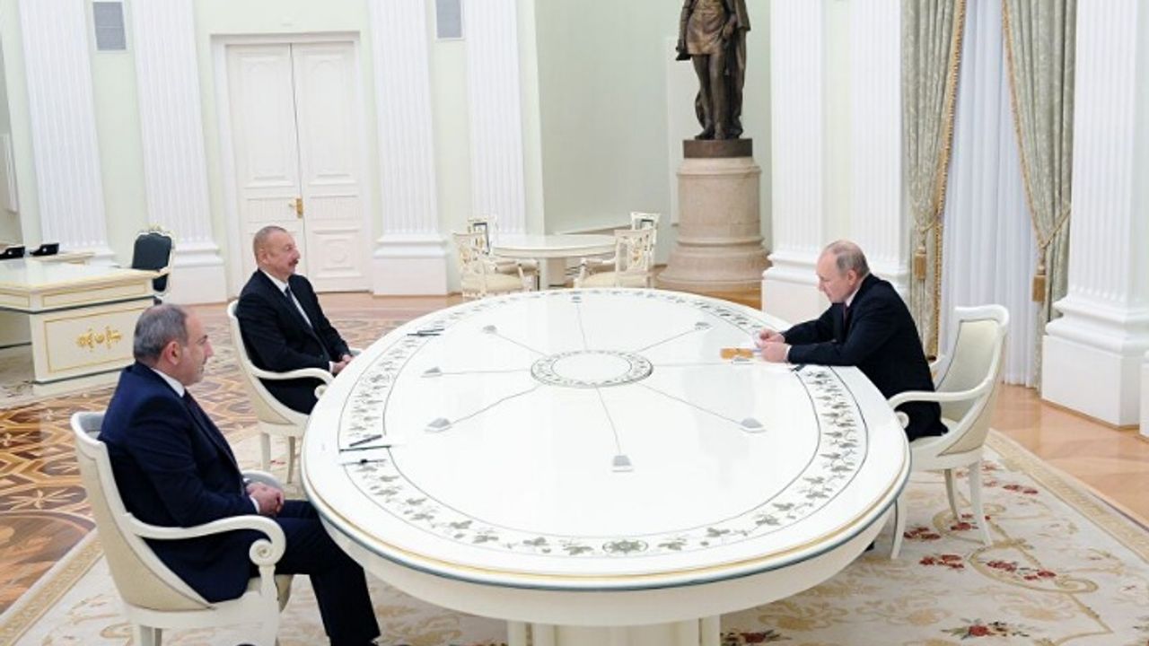 Putin, Aliyev ve Paşinyan, Moskova'da Dağlık Karabağ'ı görüştü