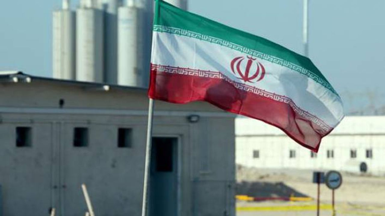 İran'da cumhurbaşkanlığı için 3 aday daha