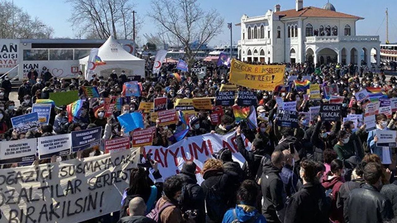 Kadıköy'de toplantı ve gösteri yasaklandı