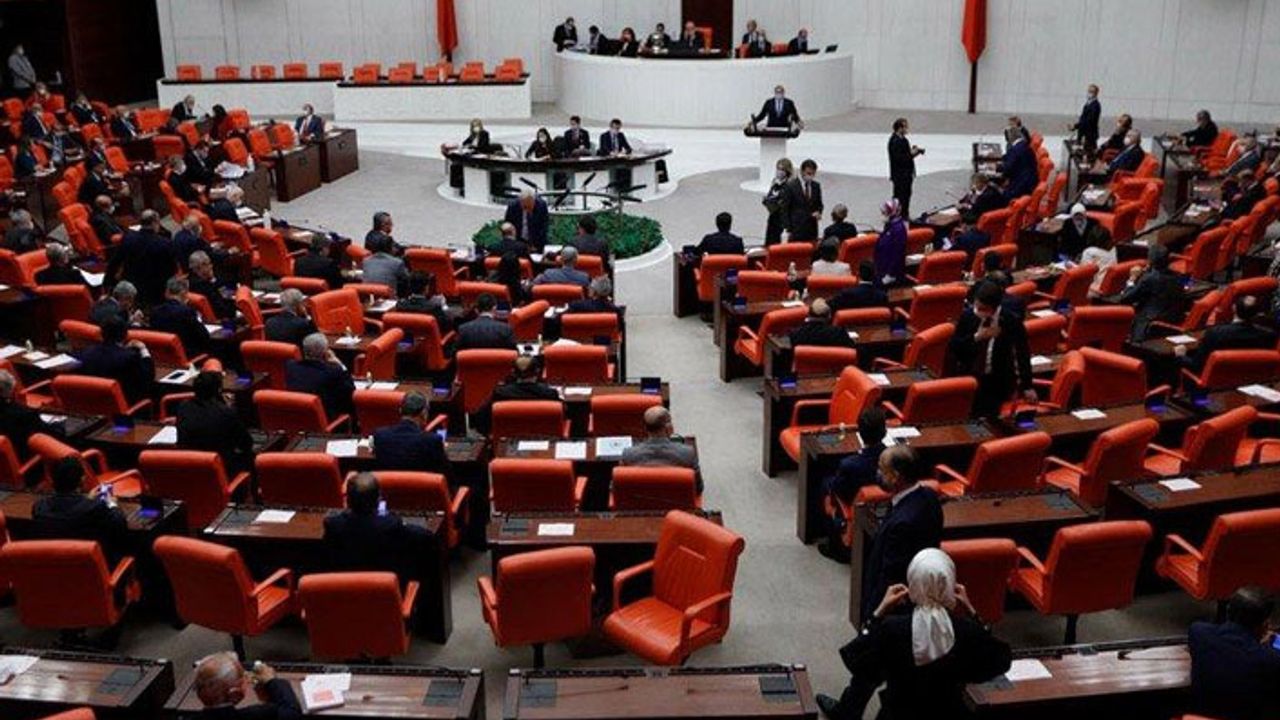 AKP'den Meclis'e 'Türkiye ile Mısır arasında dostluk grubu kurulsun' teklifi