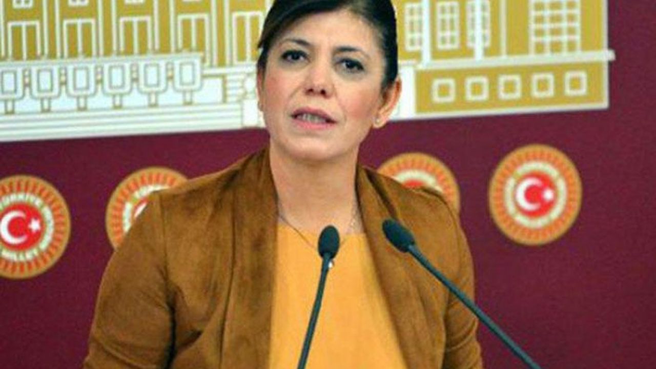 Beştaş: AKP ‘Darbe girişimi’ diye nitelendirebileceği bazı açıklamaları ve bildirileri çok seviyor