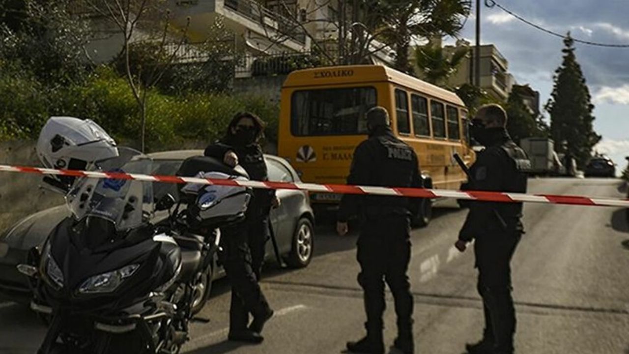 Yunan polis muhabiri Karaivaz öldürüldü