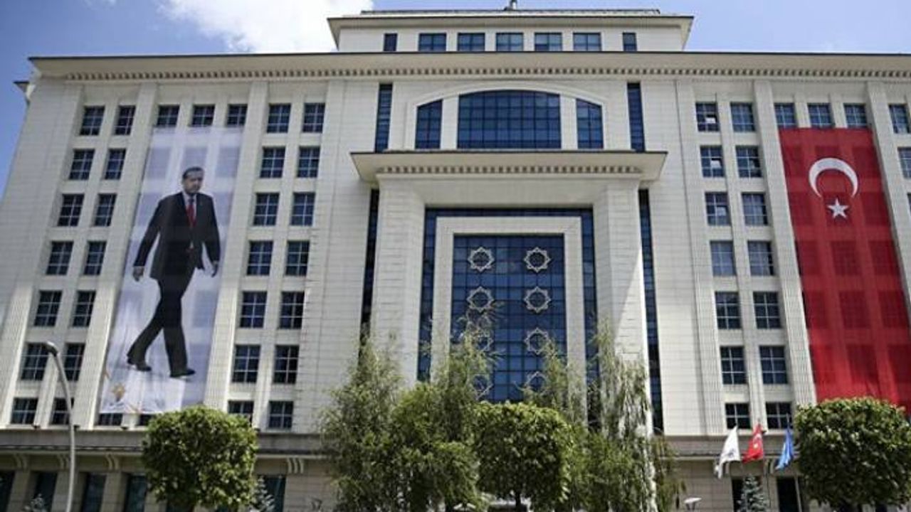 AKP'den 'seçim barajı yüzde 7 olsun' önerisi