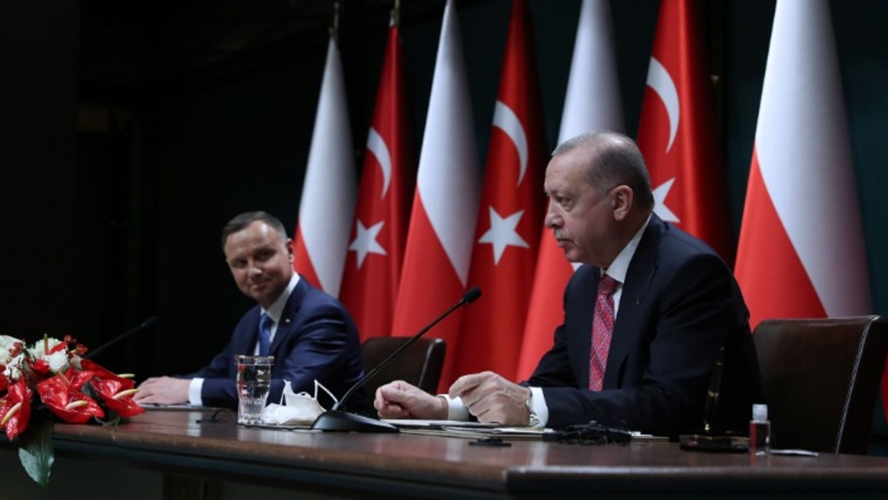 Erdoğan: Türkiye, tarihinde ilk kez NATO ve AB üyesi bir ülkeye İHA ihraç edecektir