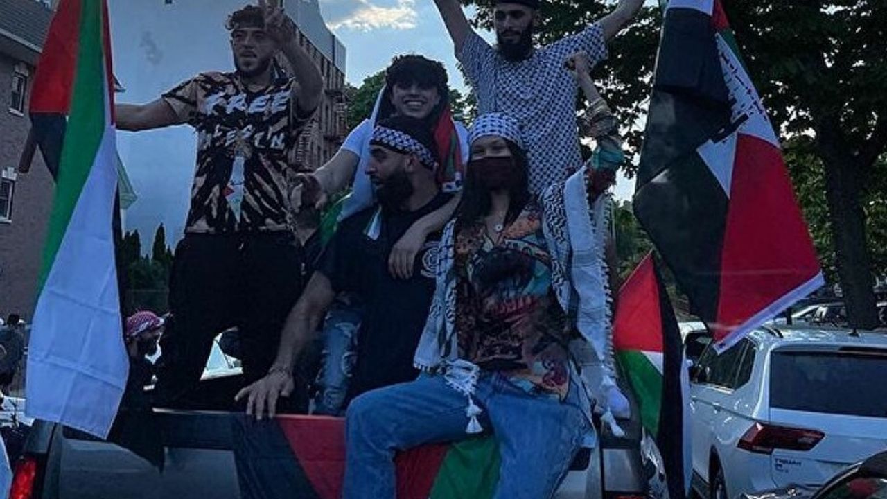 Filistin'e destek yürüyüşüne katılan Bella Hadid'e İsrail'den tepki