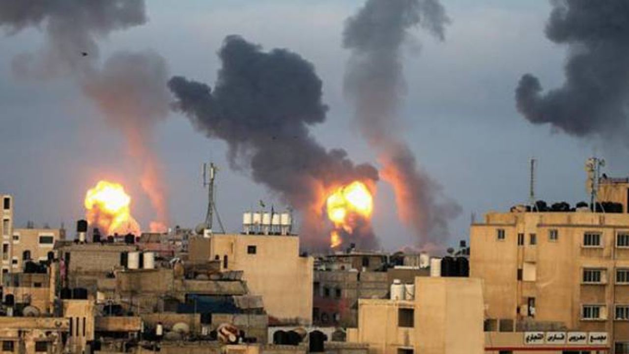 İsrail'in hava saldırılarına kınama: "Derin endişe" duyuyoruz