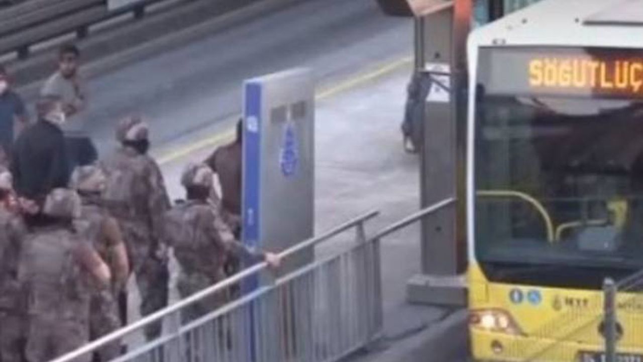 Metrobüste rehine krizi: Bıçaklı saldırgan gözaltına alındı