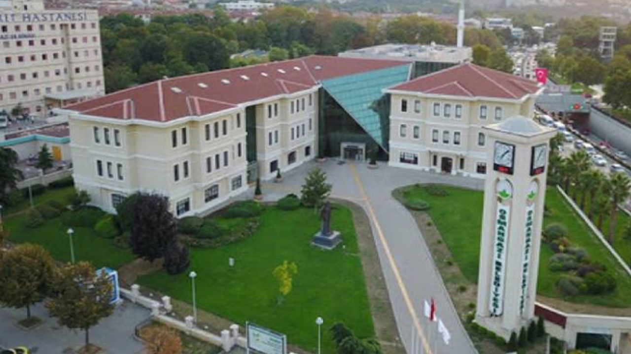 AKP'li belediye daha önce Ensar Vakfı’na tahsis ettiği tarihi binayı 10 yıllığına ücretsiz olarak İHH'ye vermiş
