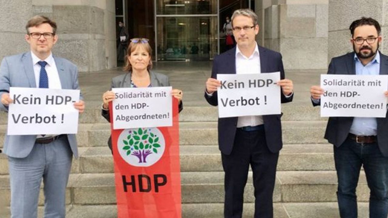 Alman vekillerden 'HDP’nin yanındayız' mesajı