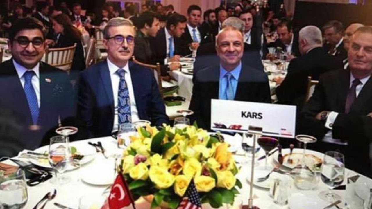 Savunma Sanayii Başkanı İsmail Demir'in SBK ile fotoğrafı çıktı
