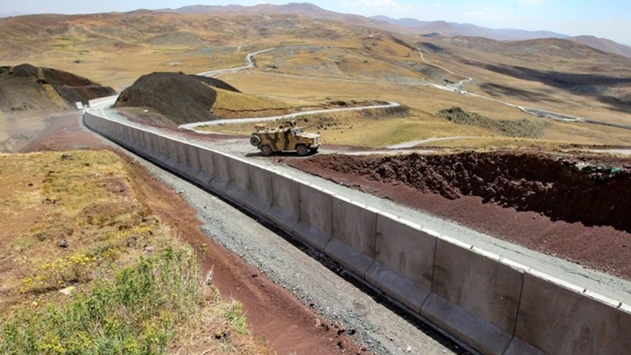 Van Valisi: Türkiye, İran sınırında 295 kilometrelik duvar örecek