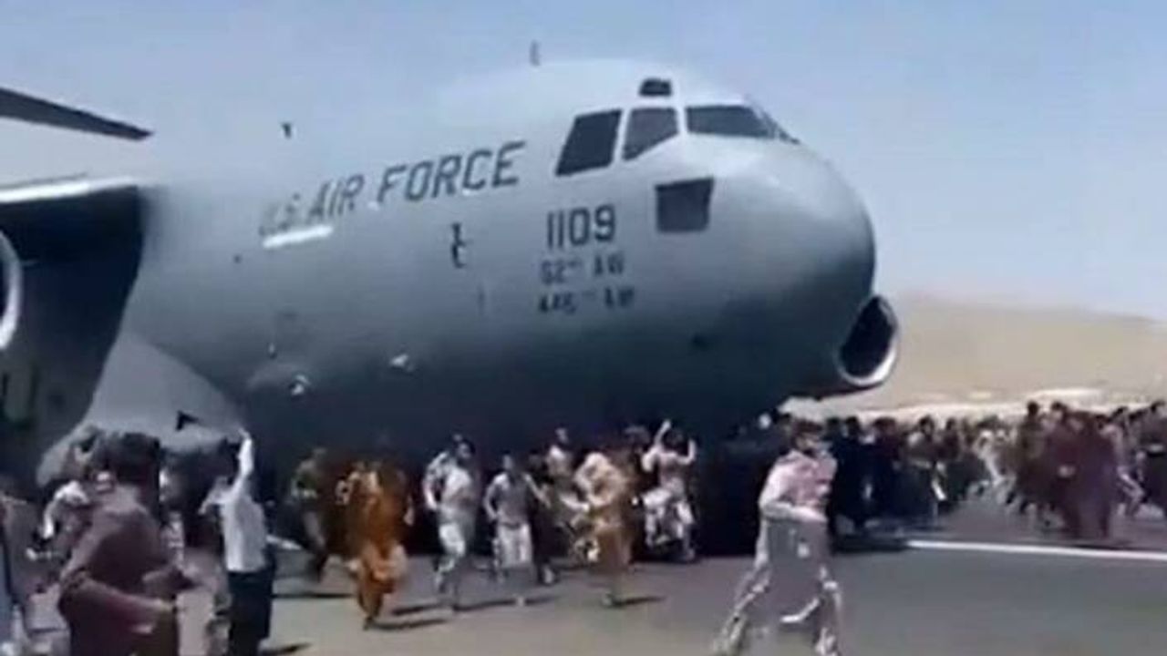 ABD, Kabil Havalimanı'ndan tahliyelere sınırlama getirdi