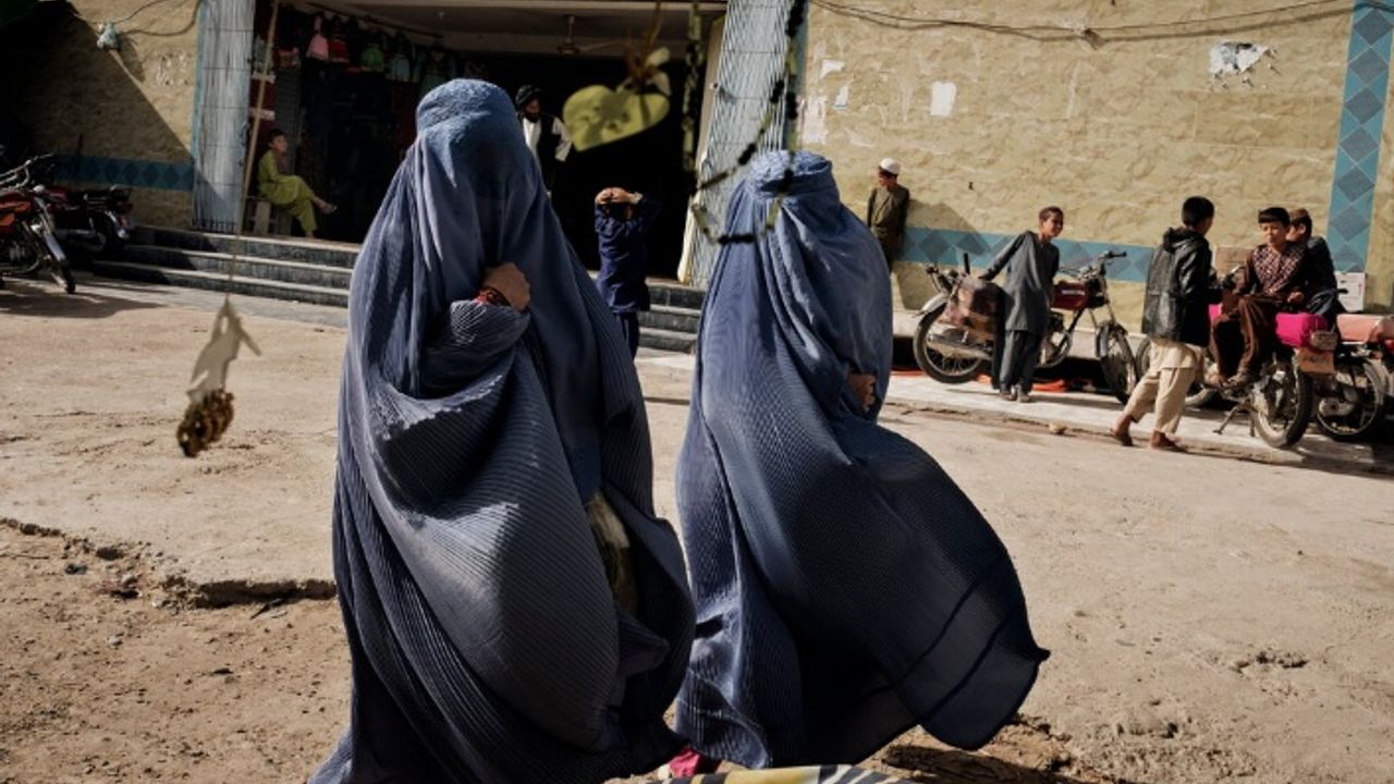 Afgan kadın hakları aktivistinden dünya liderlerine tepki: Hepiniz iğrençsiniz, utanın