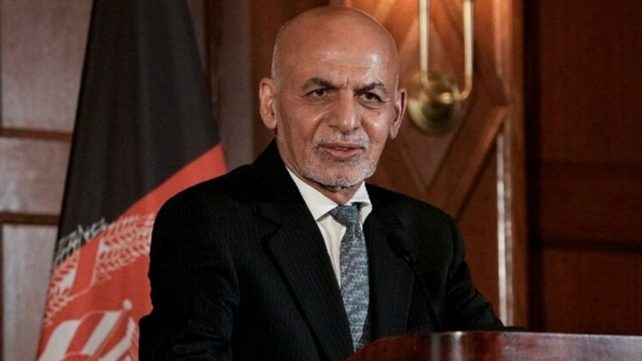 Afganistan Devlet Başkanı Gani ülkeyi terk etti, Taliban Kabil'e giriyor