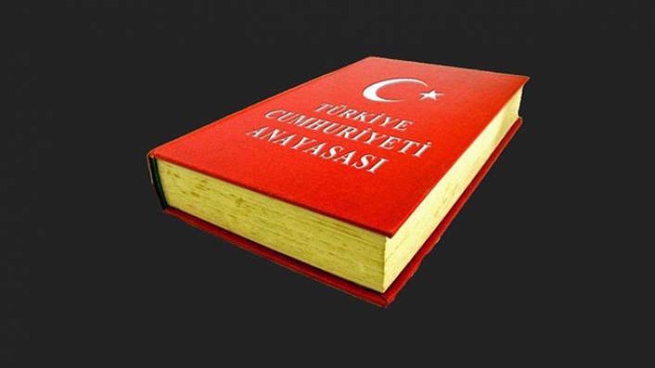 AKP’nin anayasa taslağında 'laiklik karşıtı eylemlerin odağı olma' parti kapatma sebepleri arasından çıkarılıyor