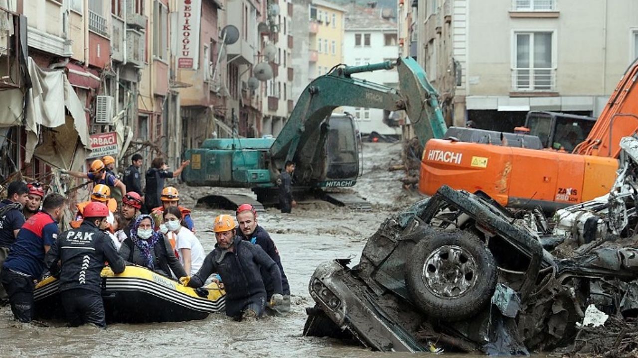 Erdoğan: Sel felaketinde 17 kişi hayatını kaybetti