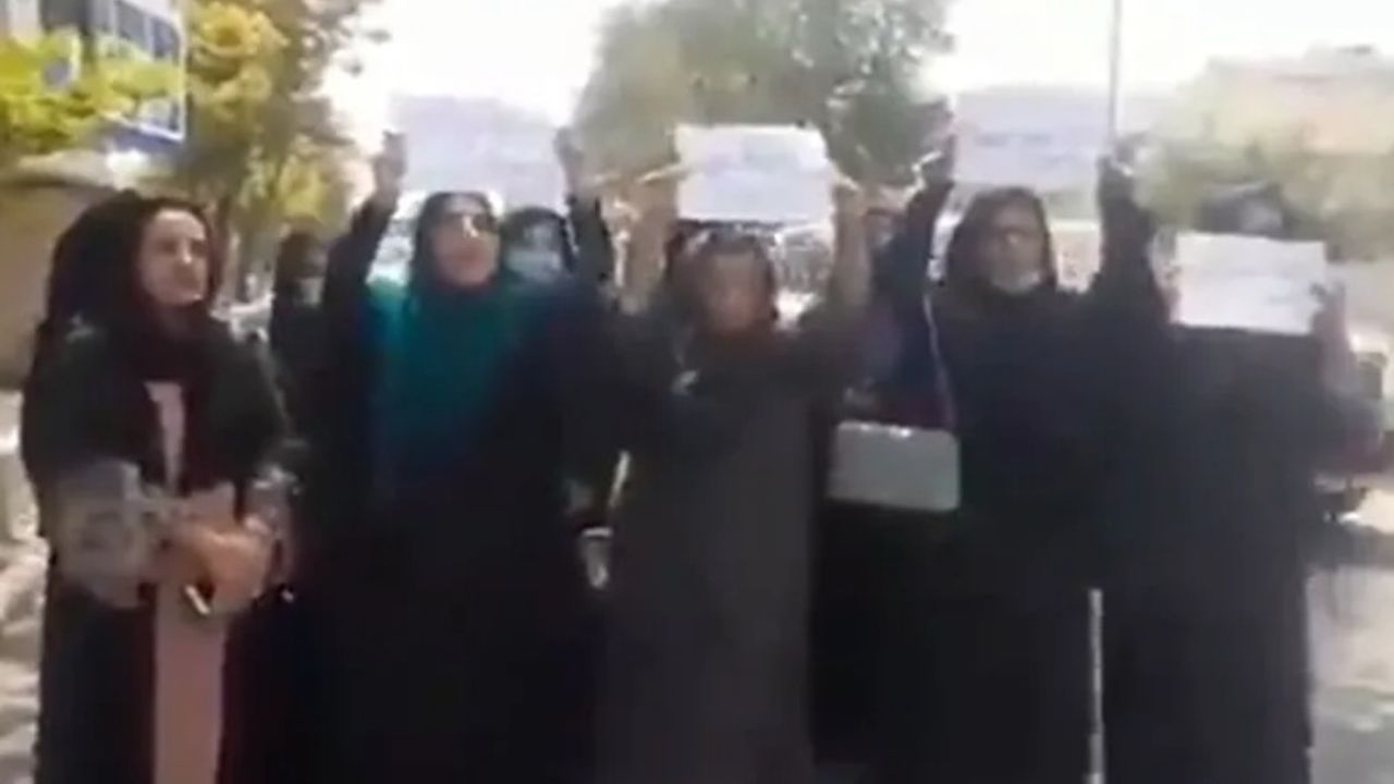 Kabil'de kadınlardan eylem