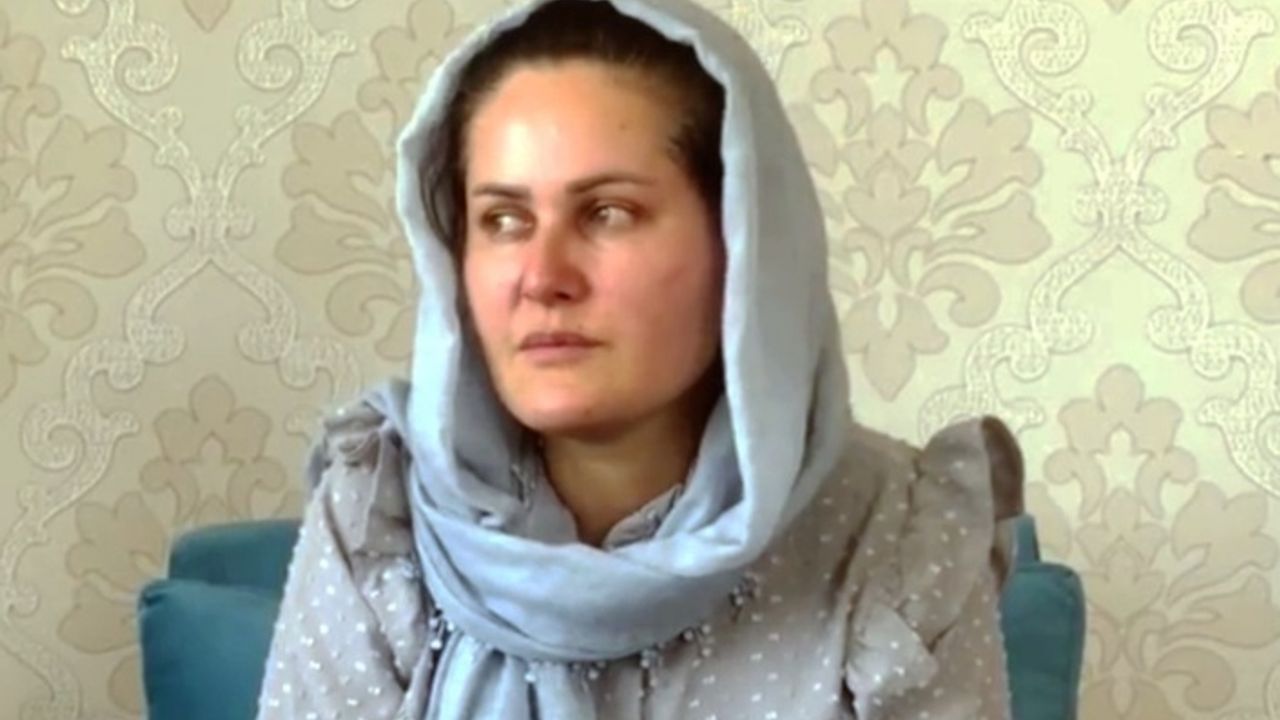 Kabil'de yaşayan kadın yönetmen Karimi: Bizi öldürmeye geliyorlar, lütfen susmayın
