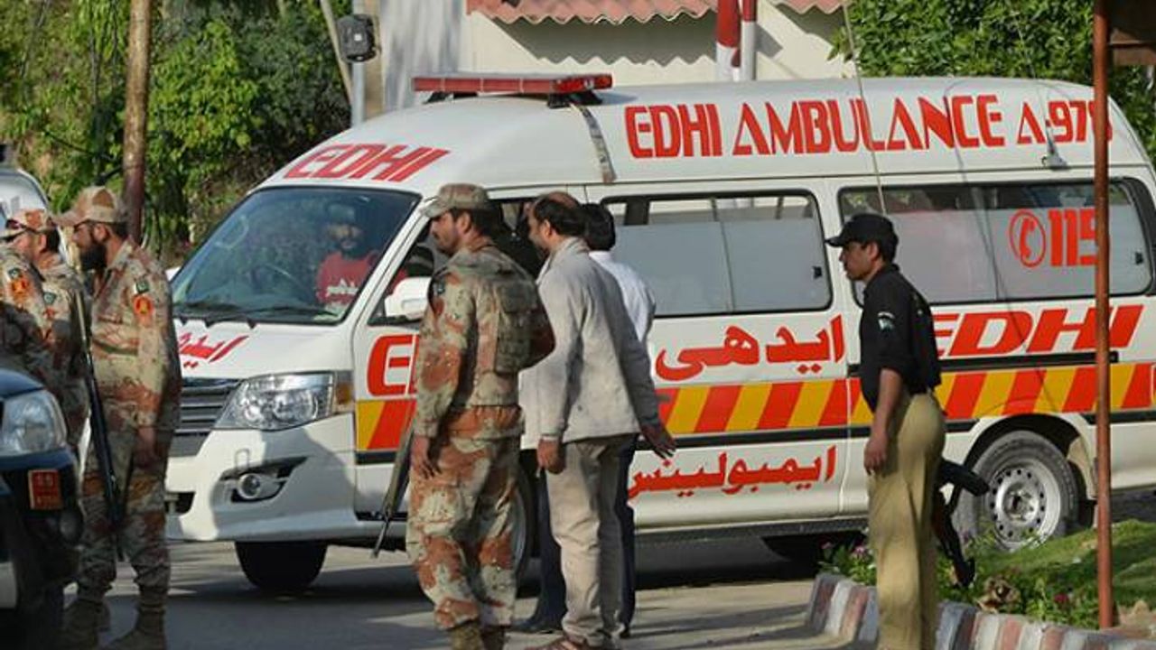 Pakistan'da Kerbela anmasına bombalı saldırı