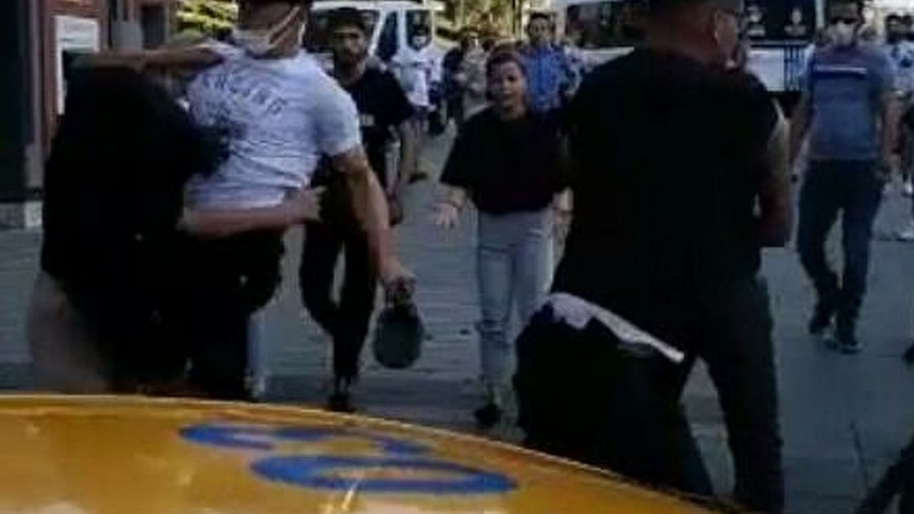 Taksim'de bir kadını darp eden zabıtanın görevine son verildi