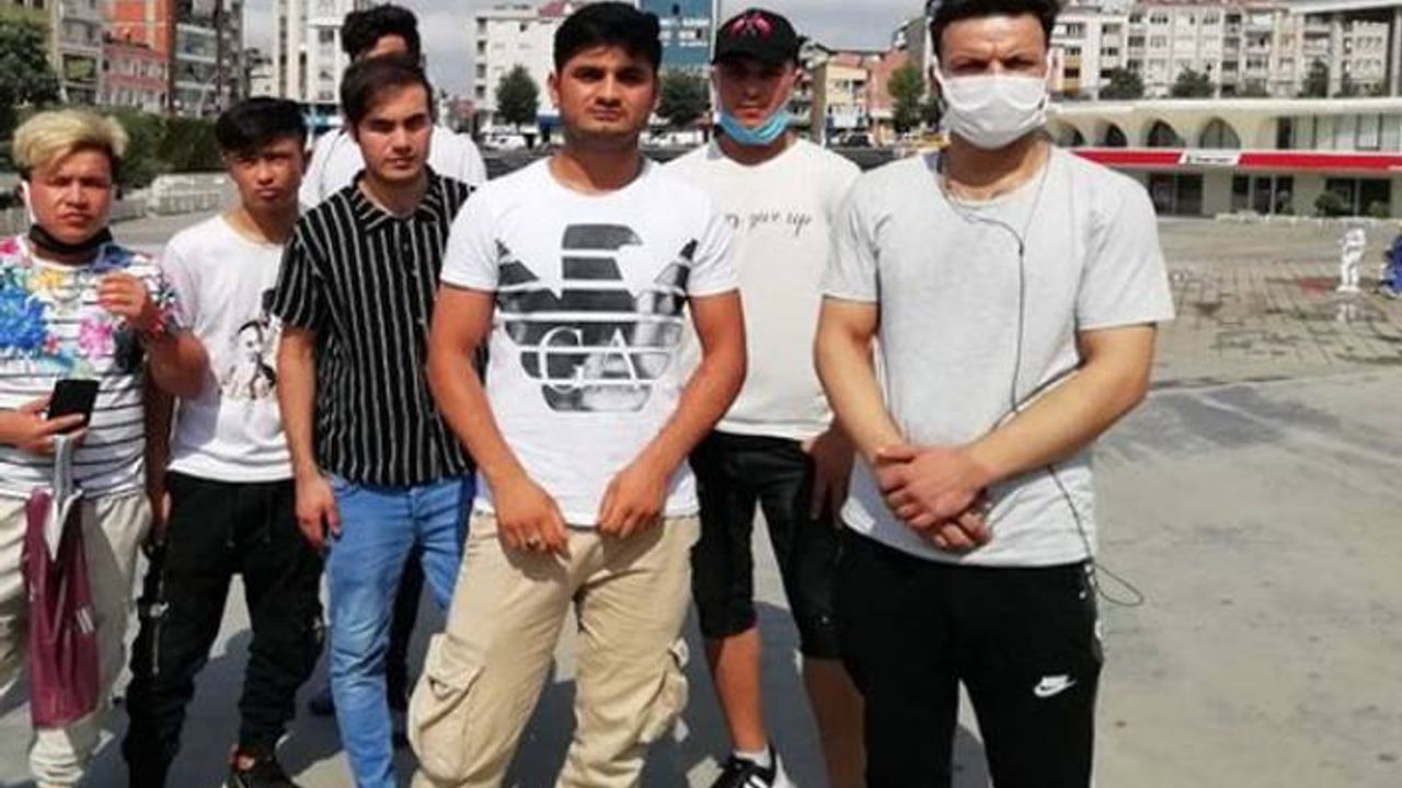 Türkiye'deki Afgan gençler: Ülkemize dönüp savaşmak istiyoruz