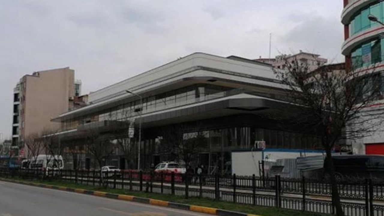 AKP'li Trabzon Büyükşehir Belediyesi'nin 150 milyon TL'lik katlı otoparkı elde kaldı
