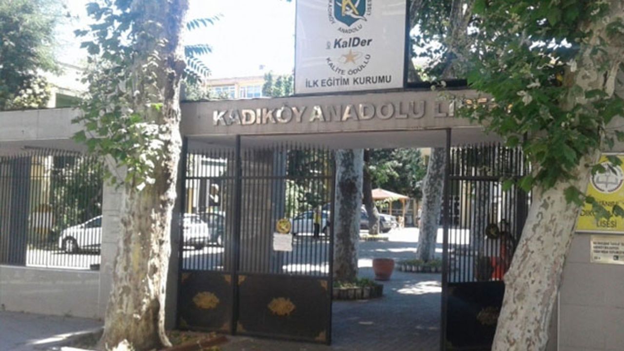 LGS'de 50 puan düşük alan öğrenci, komisyon kararıyla Kadıköy Anadolu Lisesi'ne girmiş