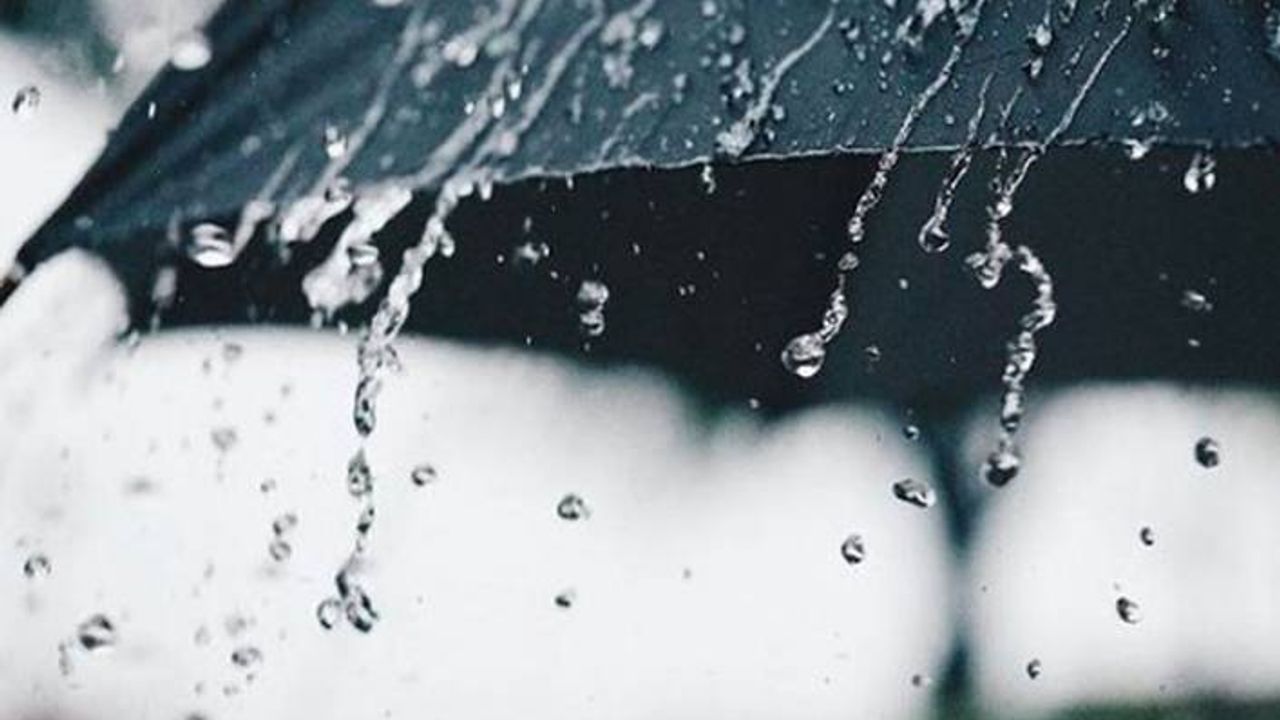 Meteoroloji'den birçok il için sağanak yağış, yıldırım ve dolu uyarısı