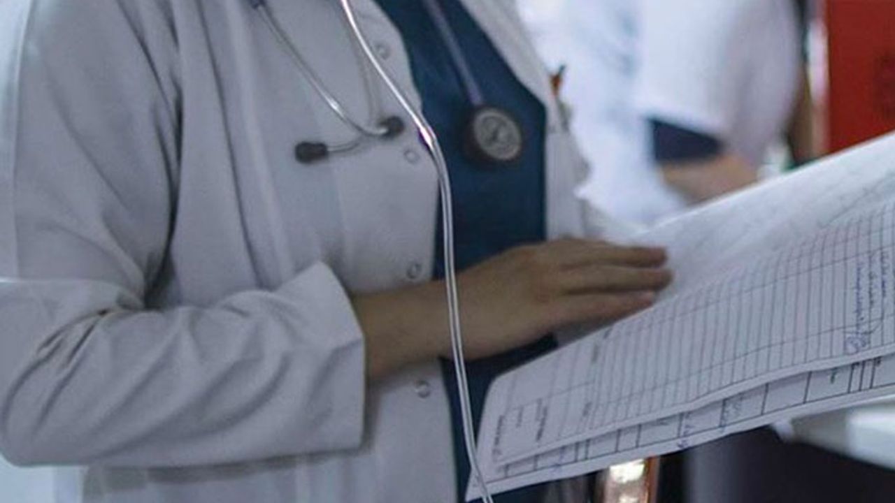 TTB Merkez Konsey üyesi Eroğulları: Şehir hastanelerine sevk yapmayan aile hekimlerinin maaşlarında kesinti yapılıyor