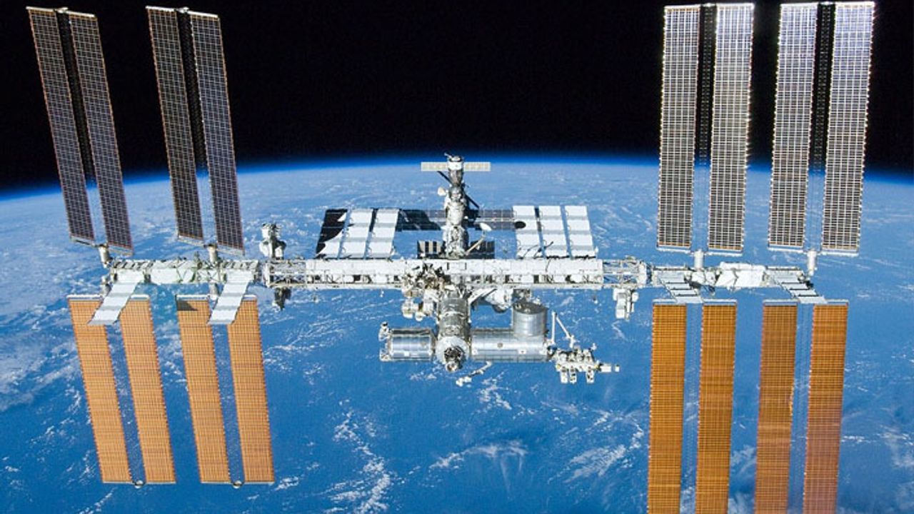 Uluslararası Uzay İstasyonu'nda kozmonotlar yanık kokusu aldı, yangın alarmı çaldı
