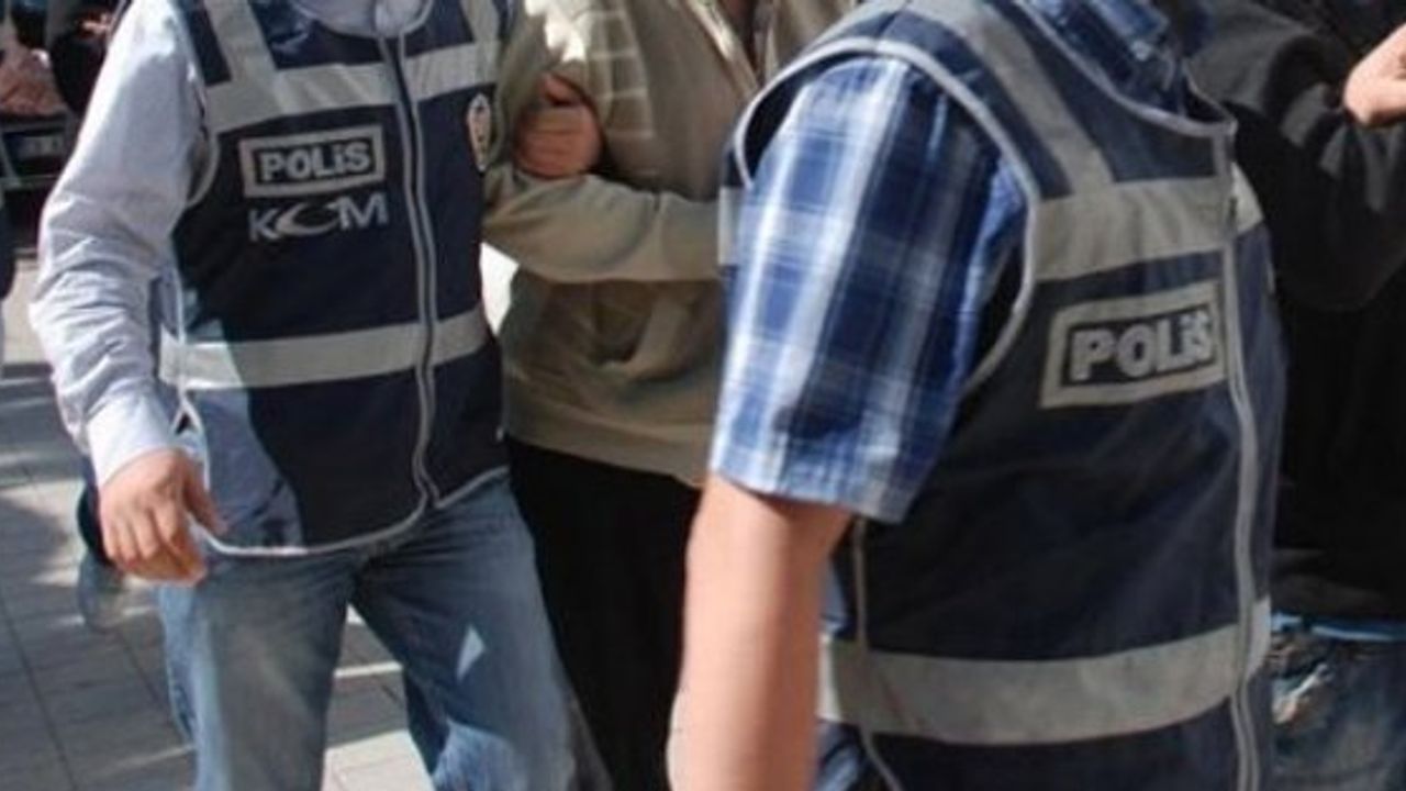 Fuat Avni yine bildi: Antep'te 'yasa dışı' dinleme operasyonu