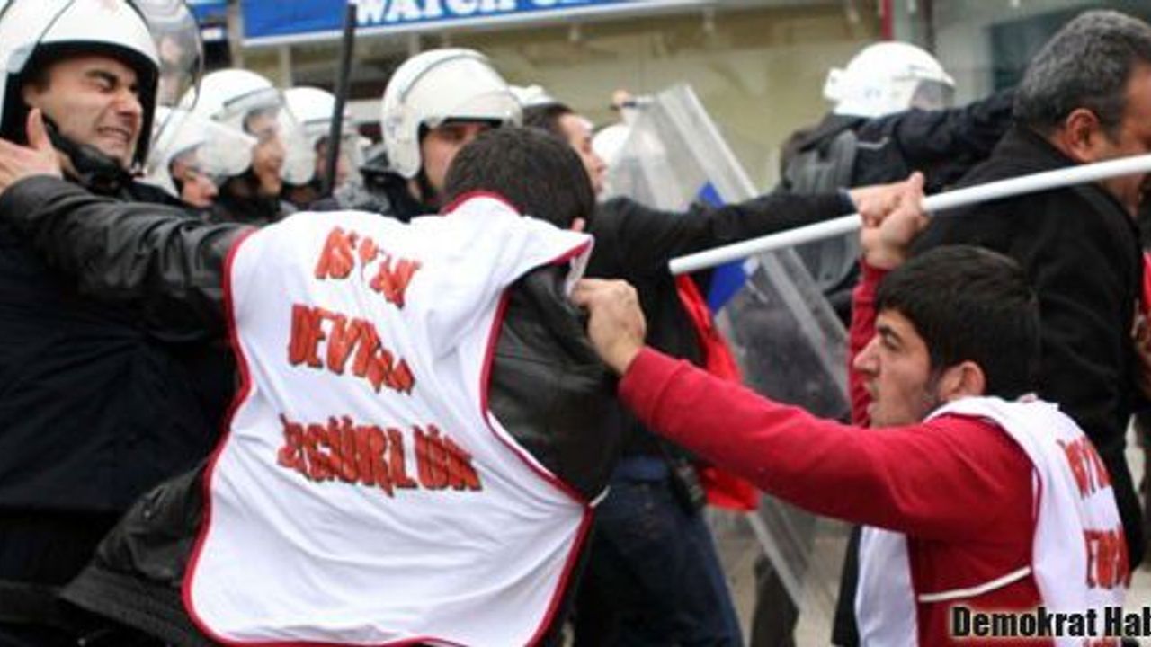 Adana'da patriot eyleminde 26 gözaltı