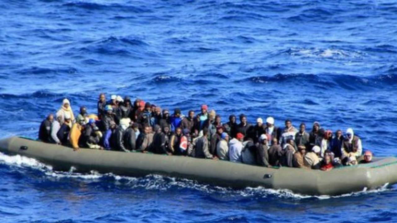 Akdeniz'de 3700 göçmen kurtarıldı