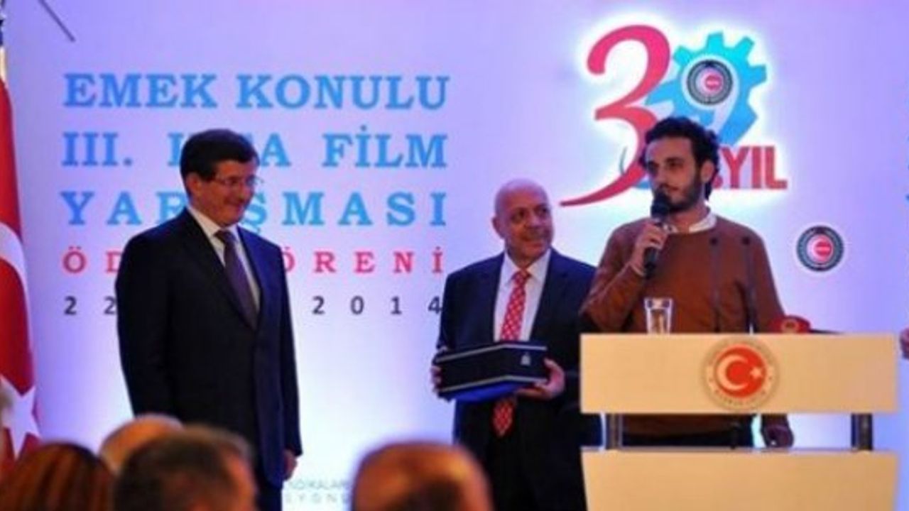 Başbakan'ı eleştiren ödüllü yönetmen darp edildi