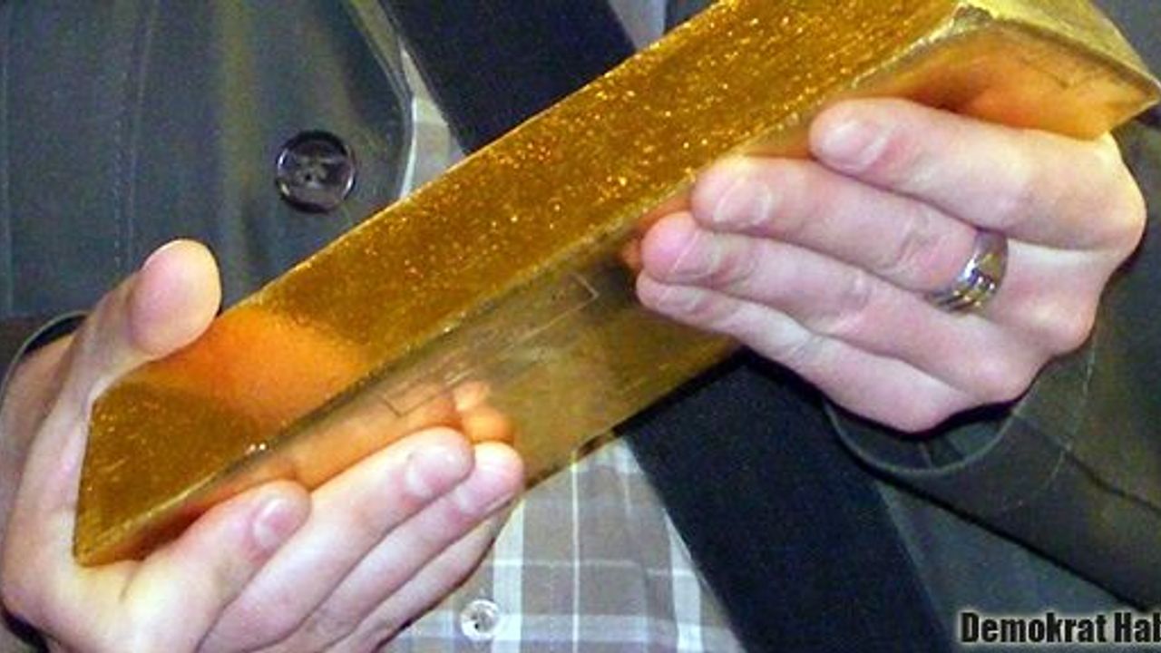 Define avcısı 5.5 kiloluk külçe altın buldu