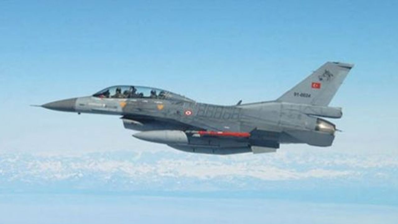Diyarbakır'da F-16 savaş uçağı düştü: Havaalanı sivil uçuşlara kapatıldı