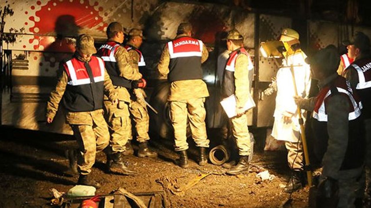Erdoğan'ı korumakla görevli polisler kaza yaptı: 3 ölü 33 yaralı