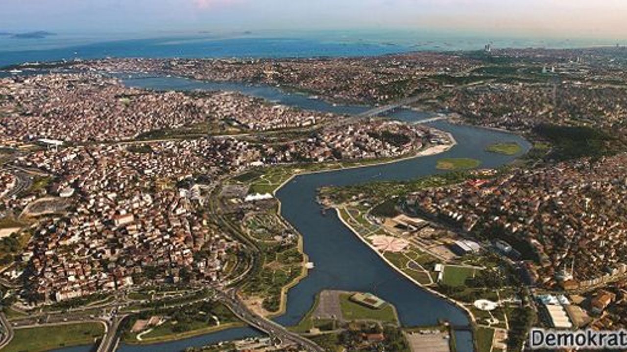FT: Türkiye'deki büyük altyapı projeleri zorda